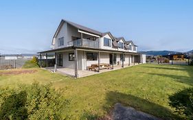 Acheron Homestead - Te Anau Holiday Home